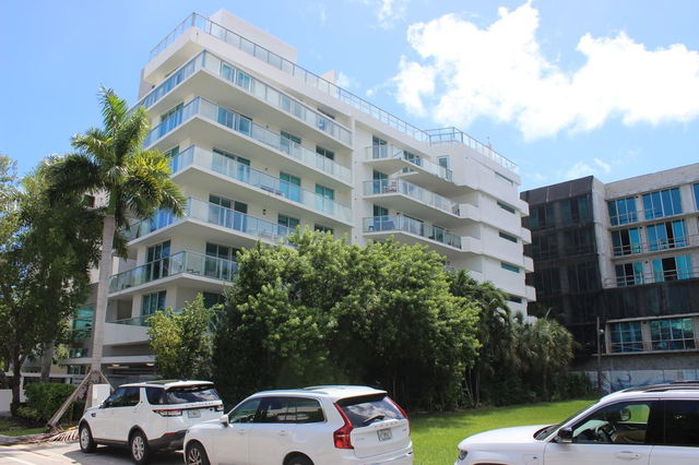 One by Tross  photo 2